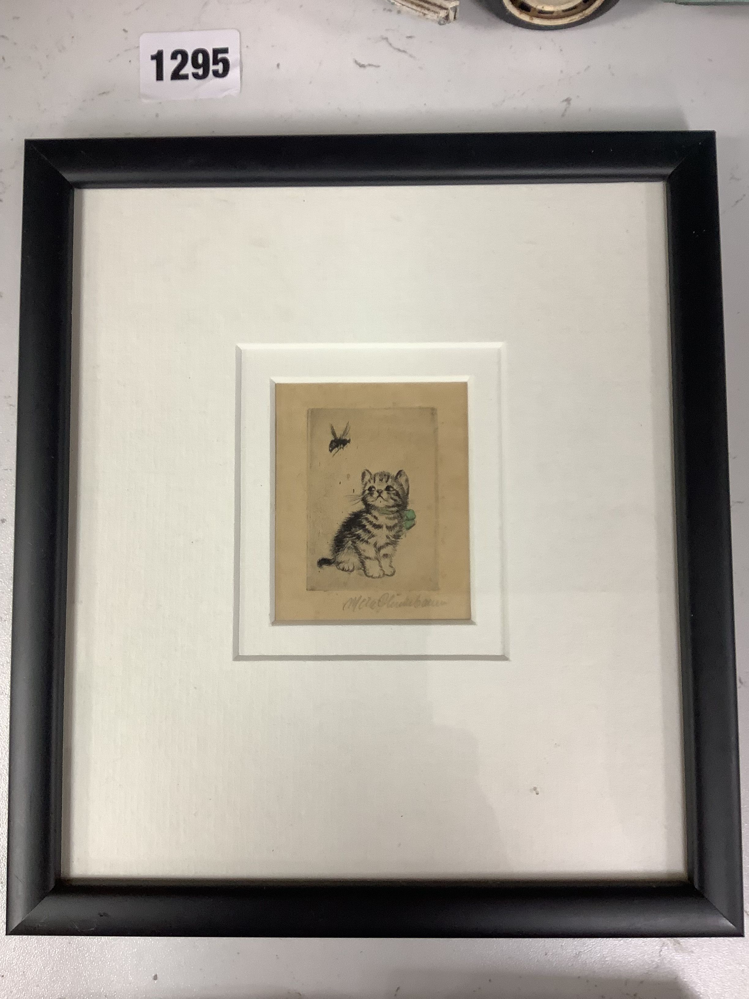 Meta Gluckbaum, etching, Kitten and bee, signed in pencil, 7 x 5.5cm